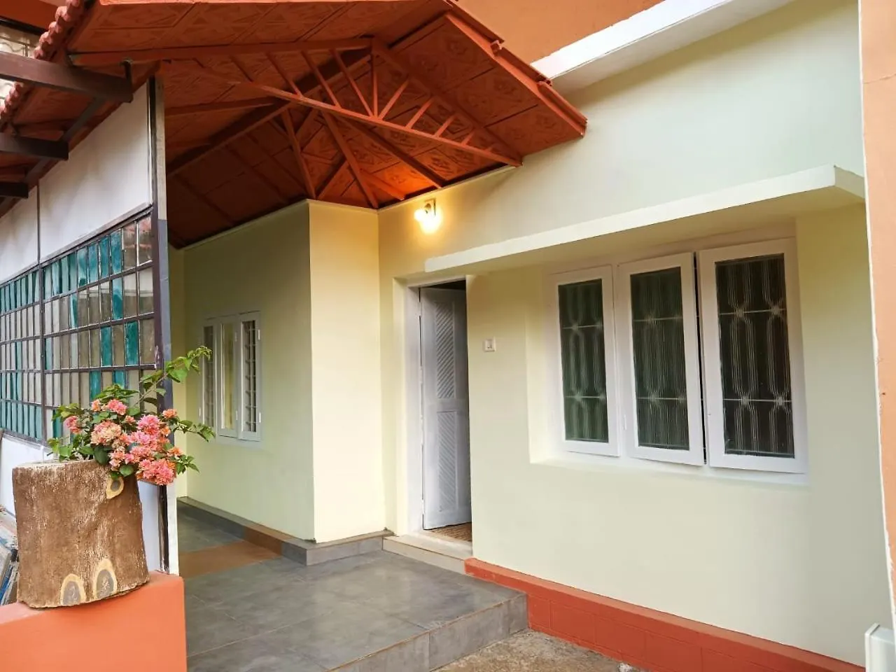 Meppādi Jungle Valley Ayurvedic Spa Resort הודו