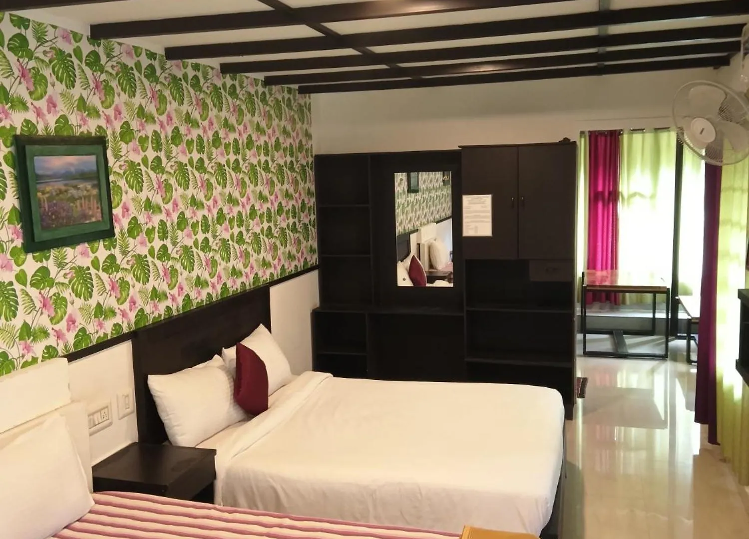 Meppādi Jungle Valley Ayurvedic Spa Resort מלון